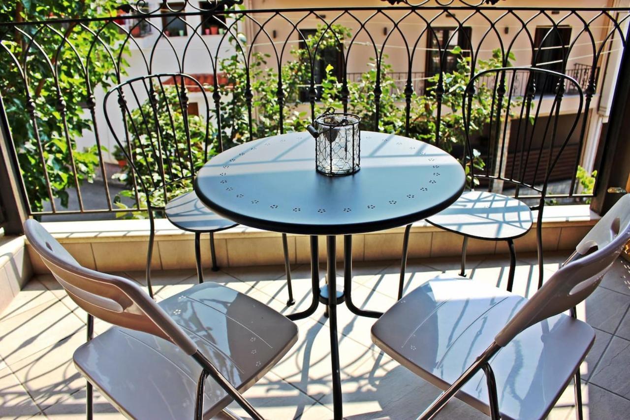 Homel Oasis Central Maisonette 3Bd Garden Patio Калампака Екстериор снимка