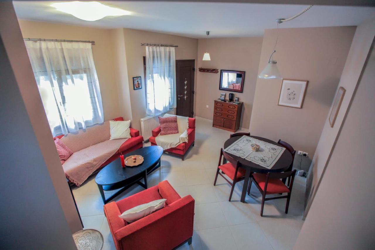 Homel Oasis Central Maisonette 3Bd Garden Patio Калампака Екстериор снимка
