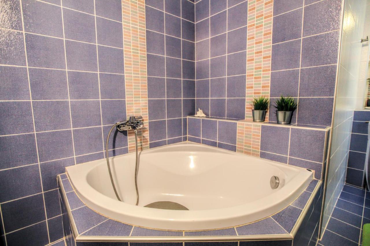 Homel Oasis Central Maisonette 3Bd Garden Patio Калампака Екстериор снимка